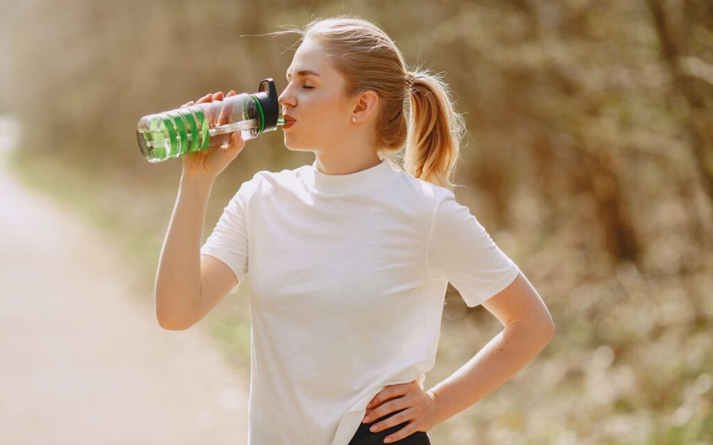 Drink water helps kidneys health