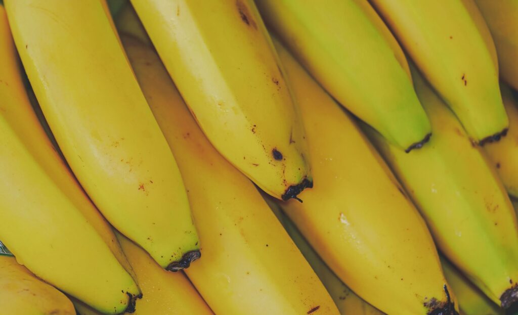Banana contains good carbohydrates